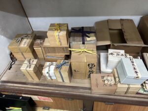 倉敷市児島で実家のリフォーム前整理｜備前焼の酒器・煎茶道具・古銭をお譲りいただきました