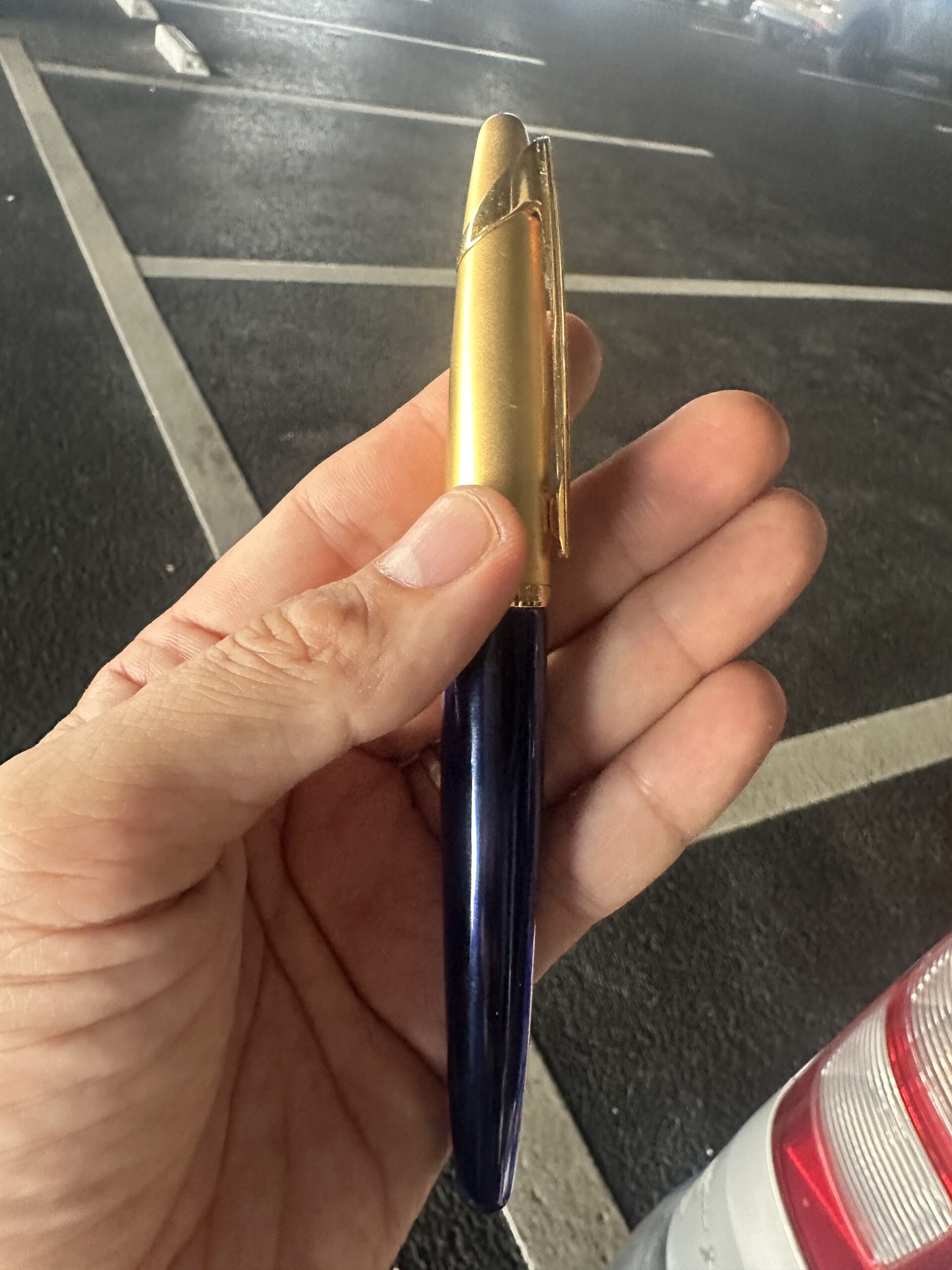 ウォーターマンの紺色×金の万年筆