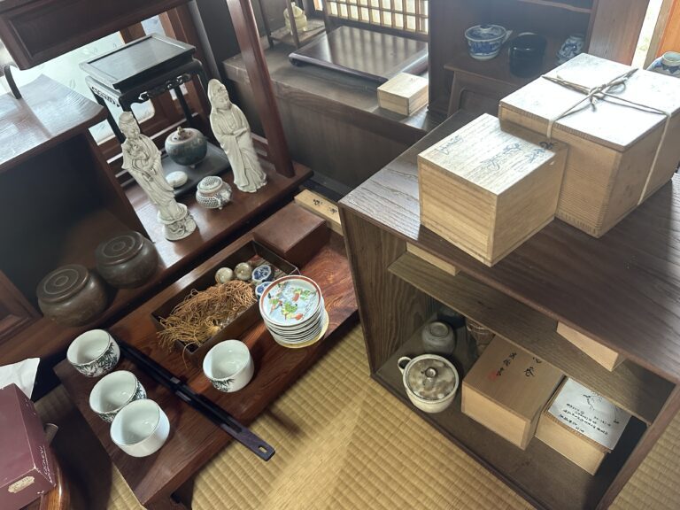 倉敷市のお客様より、煎茶道具・中国陶磁などをお譲りいただきました|建て替えに伴う出張買取事例