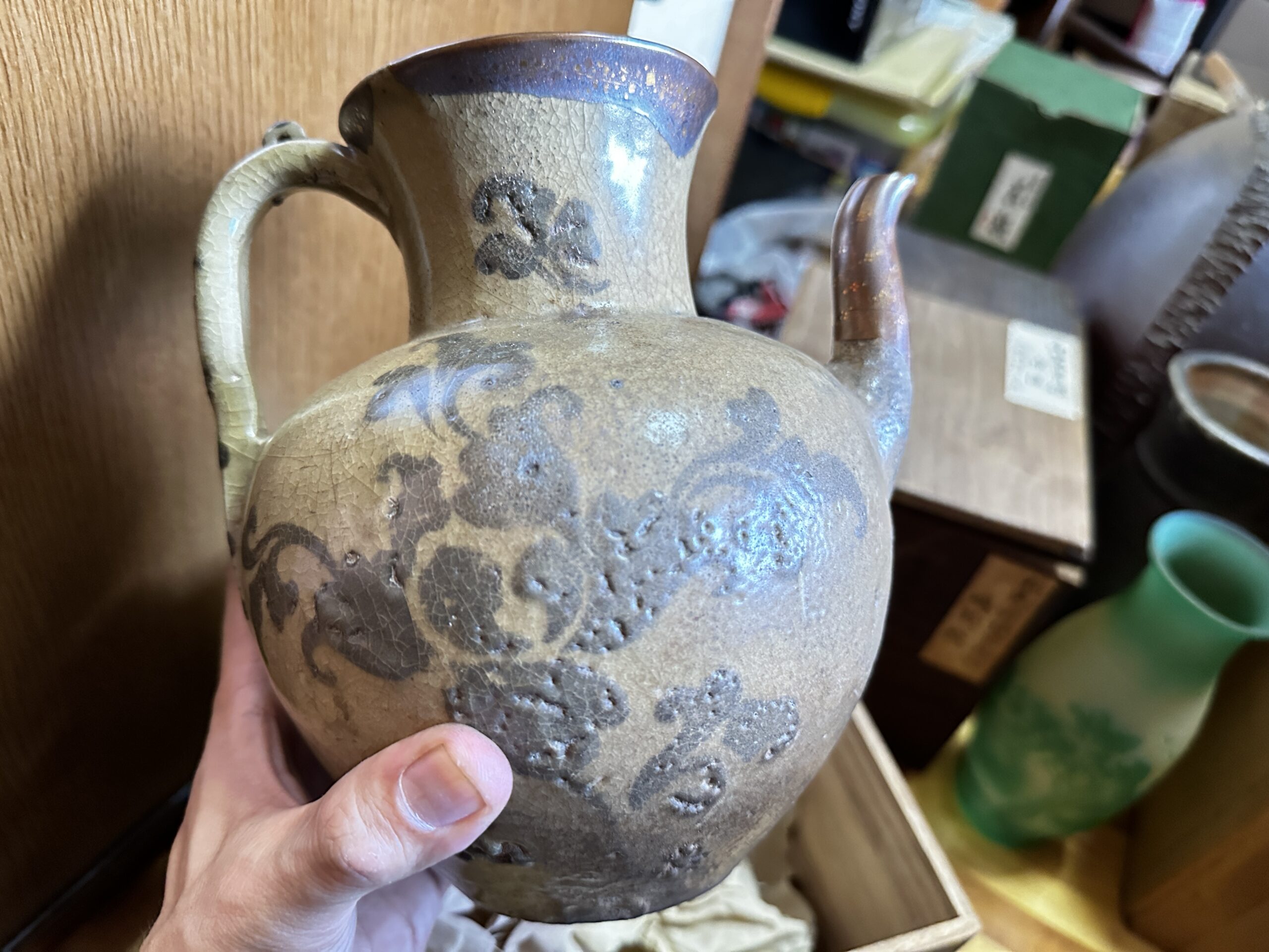 古くから家に伝わる高麗の古陶磁の水差し