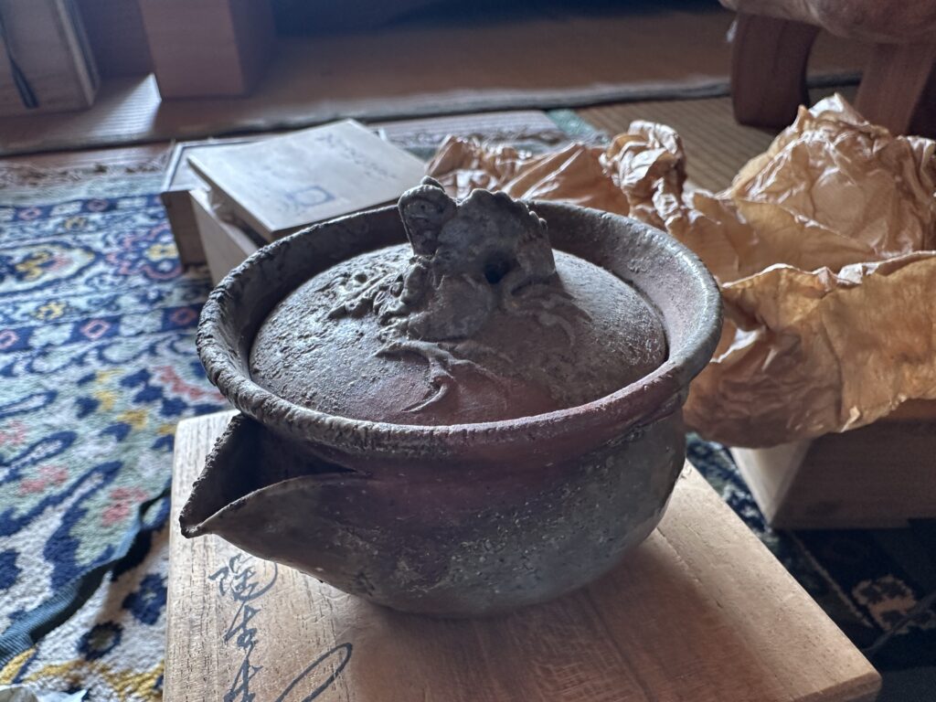 岡山市北区のお客様より、備前焼の宝瓶・煎茶道具・珉平焼などをお譲りいただきました|ご実家のリフォーム前ご整理事例
