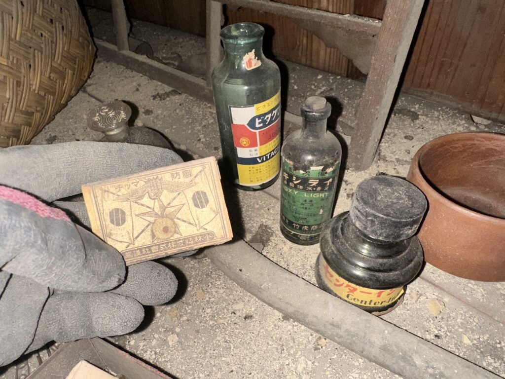 岡山市北区の空き家から多彩な蔵出し品|県外ご夫婦さま・