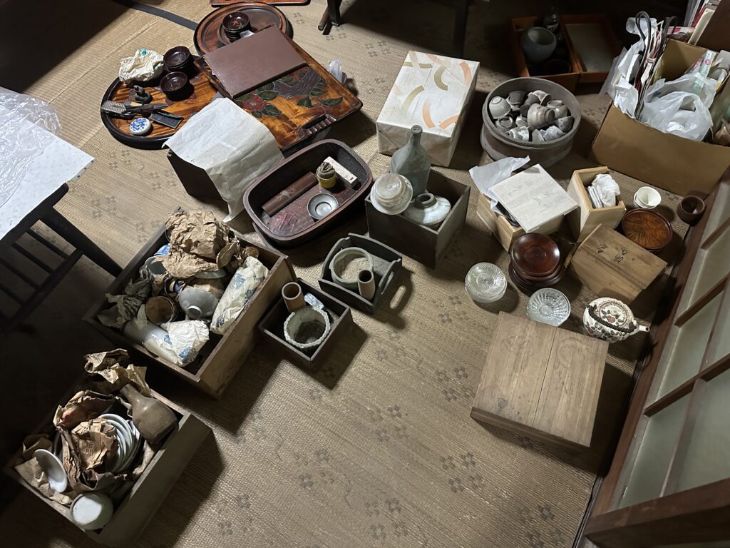 岡山市北区の空き家ご実家から多彩な蔵出し品|県外ご夫婦さま・不動産業者様ご紹介の出張買取事例